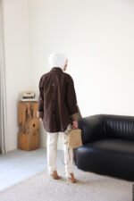 ⁦بليزر جينز بُني⁩ - الصورة ⁦7⁩