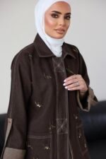 ⁦بليزر جينز بُني⁩ - الصورة ⁦2⁩